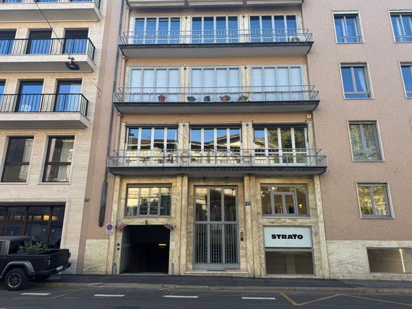 ufficio in vendita a Milano in zona Porta Venezia