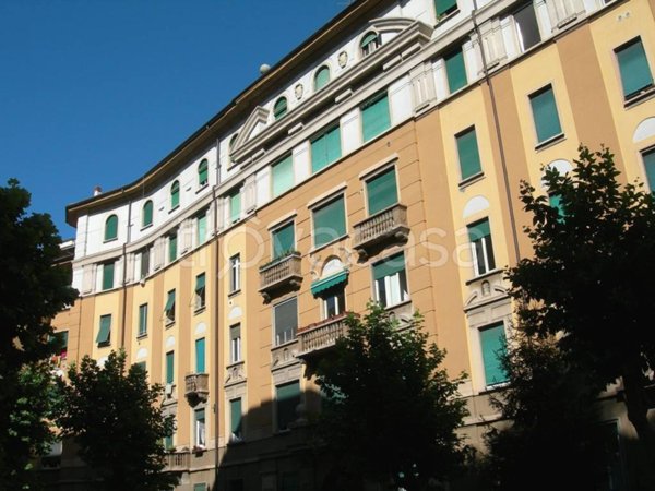 appartamento in vendita a Milano in zona Piazzale Lodi