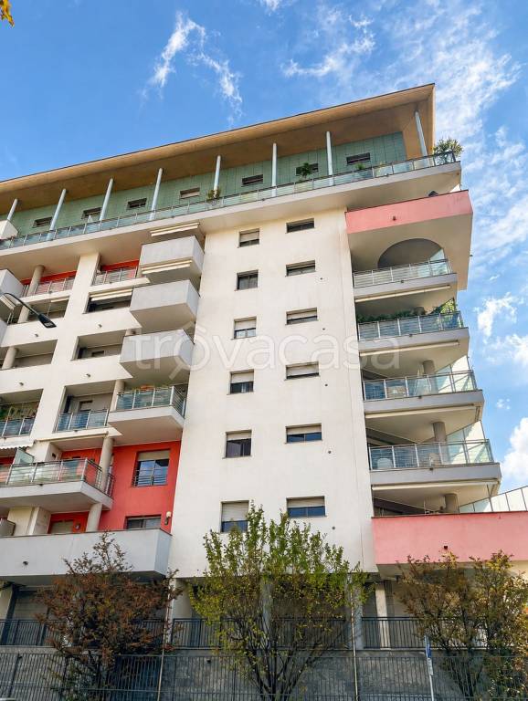 appartamento in vendita a Milano in zona Rogoredo