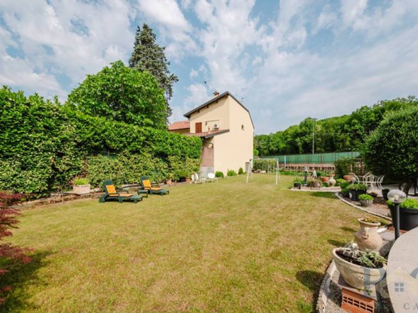 appartamento in vendita a Milano in zona Baggio