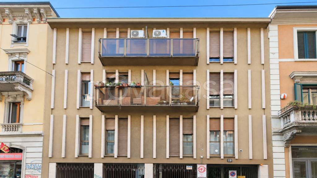 appartamento in vendita a Milano in zona Loreto