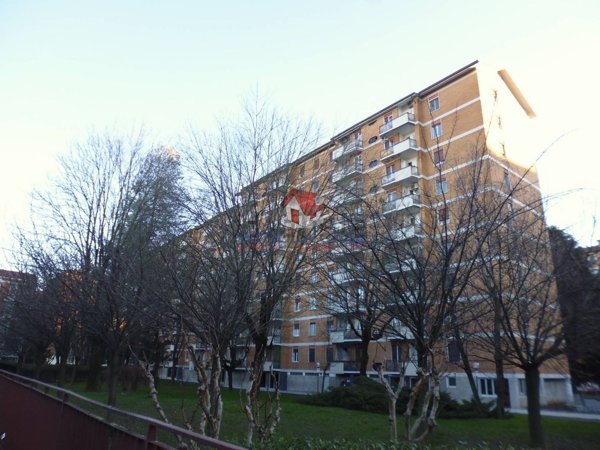 appartamento in vendita a Milano in zona Gallaratese