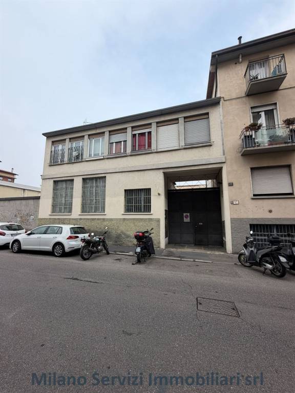 appartamento in vendita a Milano in zona Dergano