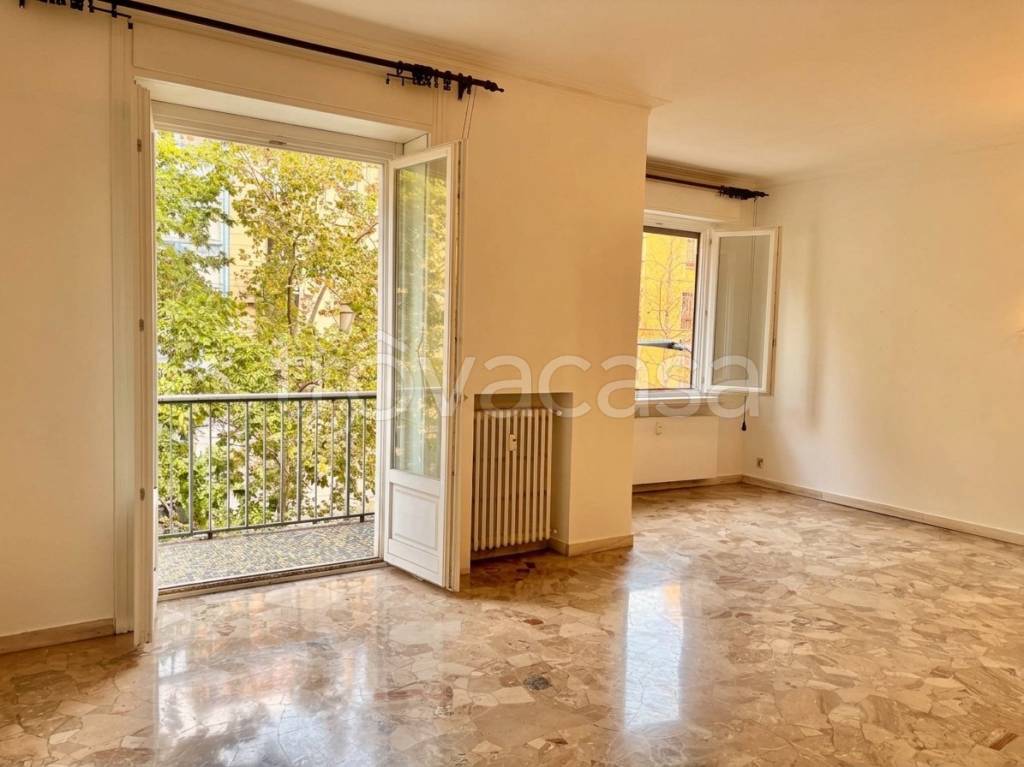 appartamento in vendita a Milano in zona Sempione
