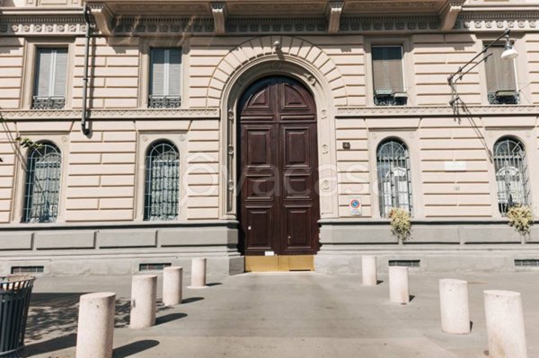 appartamento in vendita a Milano in zona Cadorna