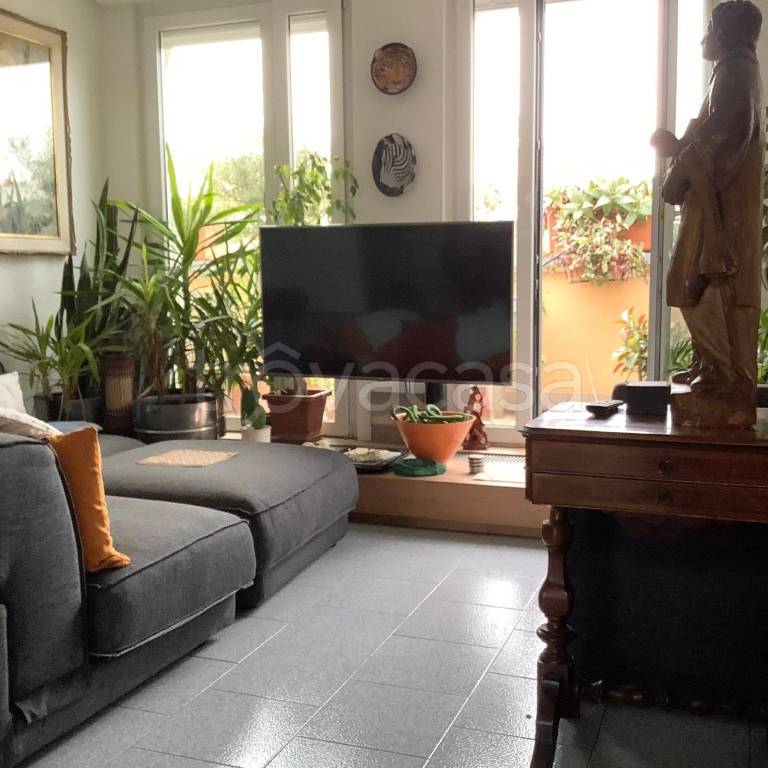 appartamento in vendita a Milano in zona Isola