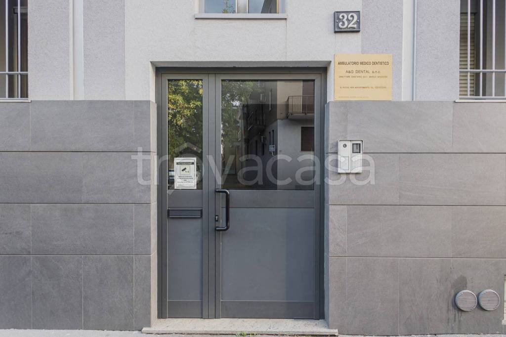appartamento in vendita a Milano in zona Gorla