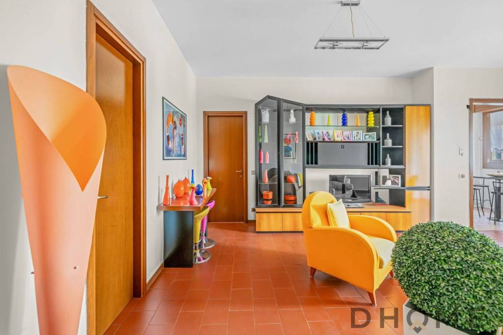 appartamento in vendita a Milano in zona Quarto Oggiaro
