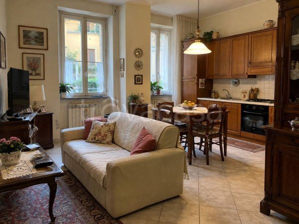 appartamento in vendita a Milano in zona Farini
