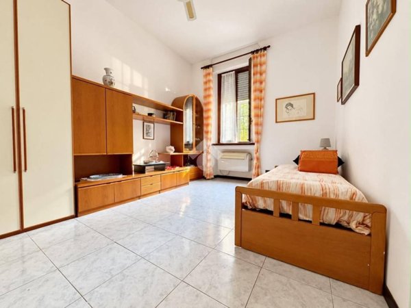 appartamento in vendita a Milano in zona Morivione