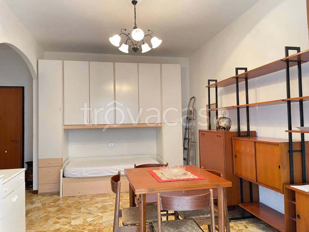 appartamento in vendita a Milano in zona Porta Vittoria