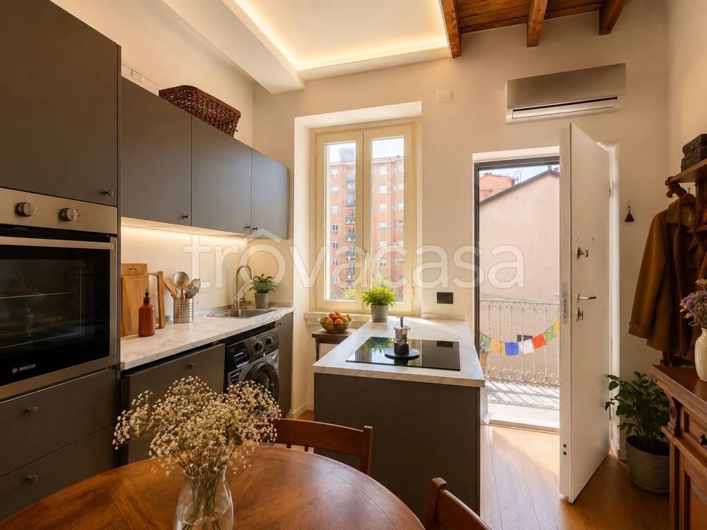 appartamento in vendita a Milano in zona Rottole