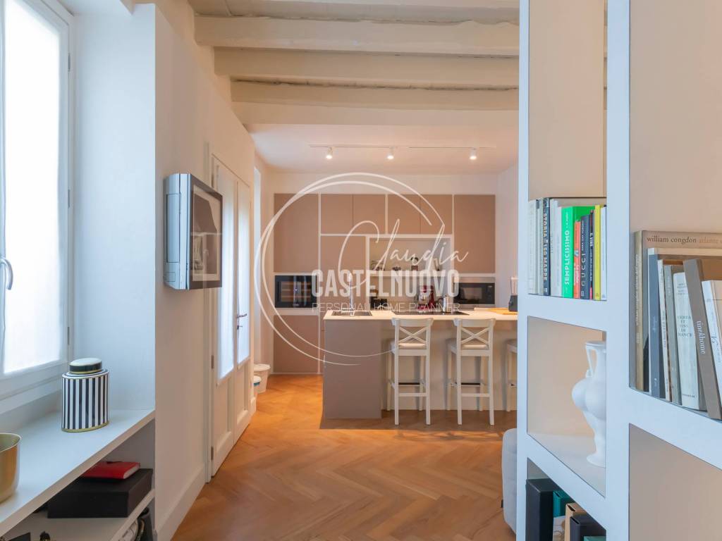 appartamento in vendita a Milano in zona Isola