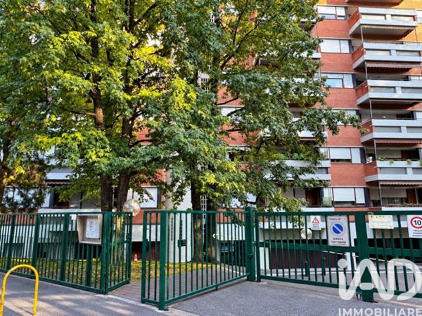 appartamento in vendita a Milano in zona QT8