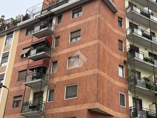 appartamento in vendita a Milano in zona Solari