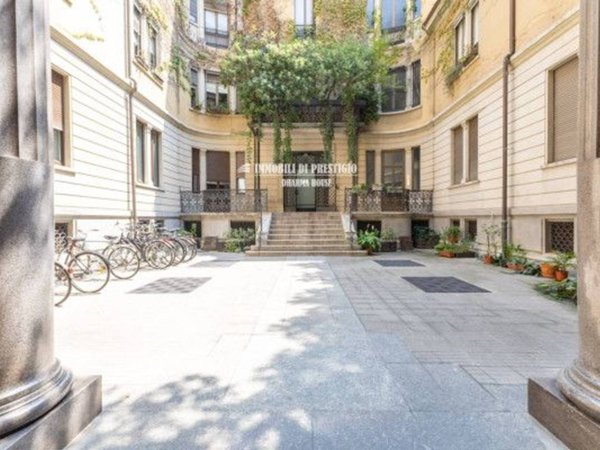 appartamento in vendita a Milano in zona Porta Garibaldi