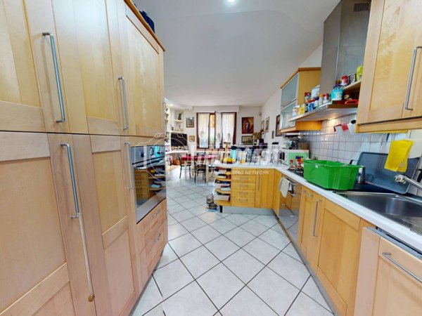 casa indipendente in vendita a Milano in zona Bovisasca