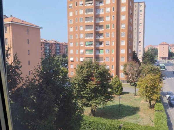 appartamento in vendita a Milano in zona Trenno
