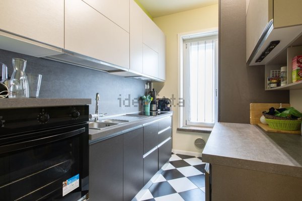 appartamento in vendita a Milano in zona Piazzale Lodi