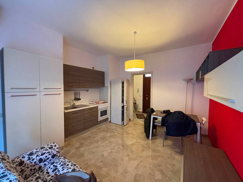 appartamento in vendita a Milano in zona Lorenteggio
