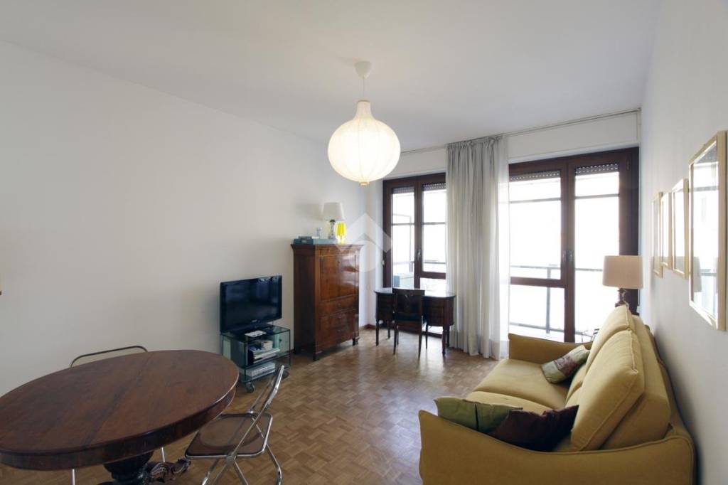 appartamento in vendita a Milano in zona Solari