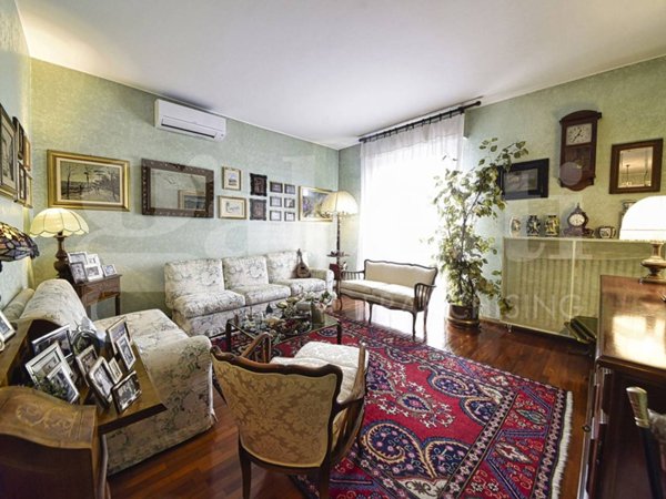 appartamento in vendita a Milano in zona Barona