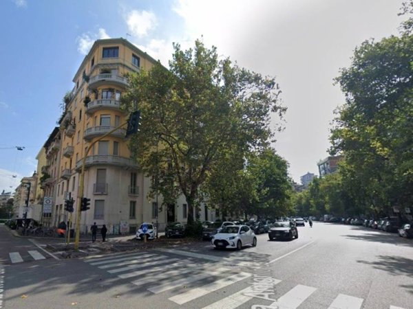 appartamento in vendita a Milano in zona Sempione