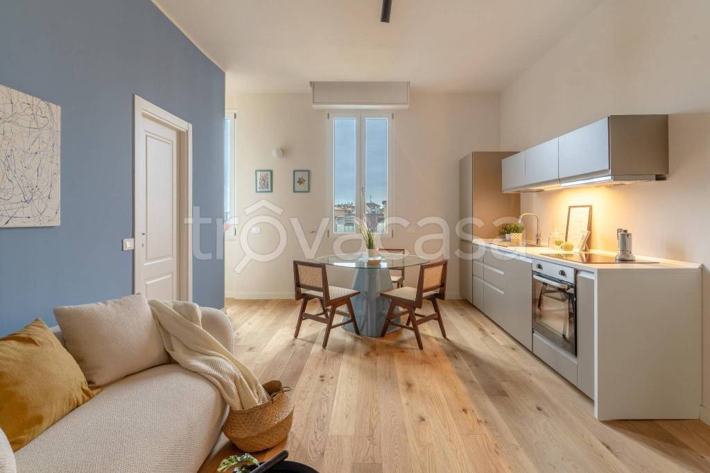 appartamento in vendita a Milano in zona Loreto
