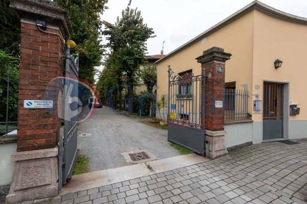 appartamento in vendita a Milano in zona Bande Nere