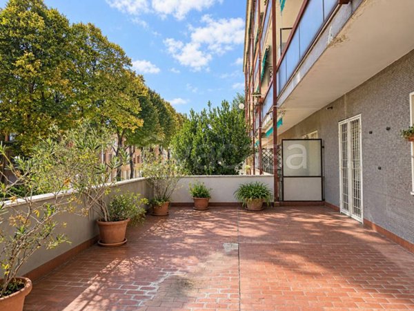 appartamento in vendita a Milano in zona Gorla