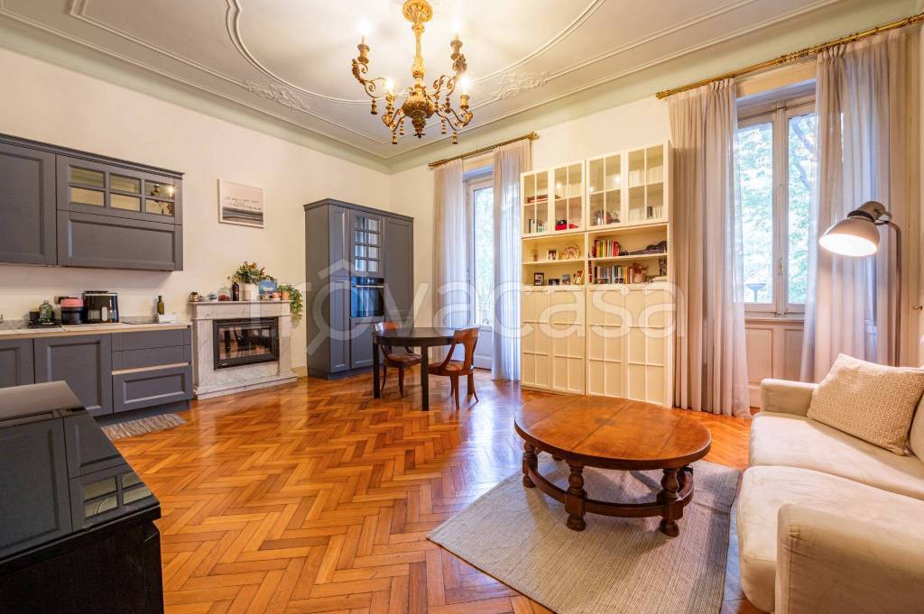 appartamento in vendita a Milano in zona Porta Venezia