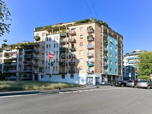 appartamento in vendita a Milano in zona Corsica