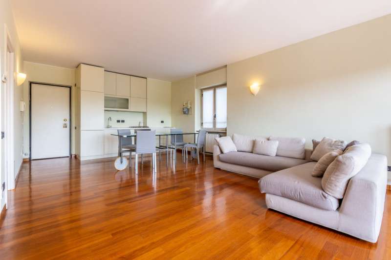 appartamento in vendita a Milano in zona Porta Genova