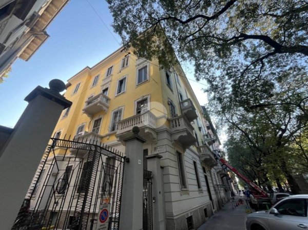 appartamento in vendita a Milano in zona XXII Marzo
