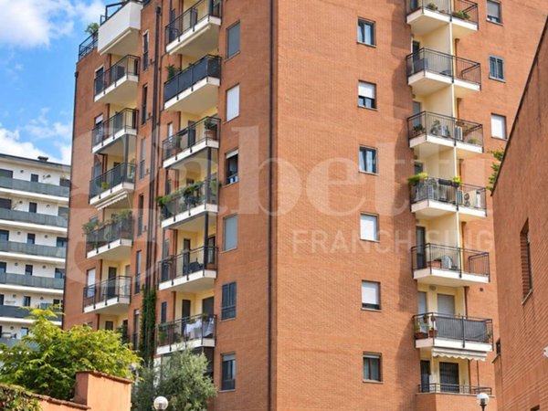 appartamento in vendita a Milano in zona Barona