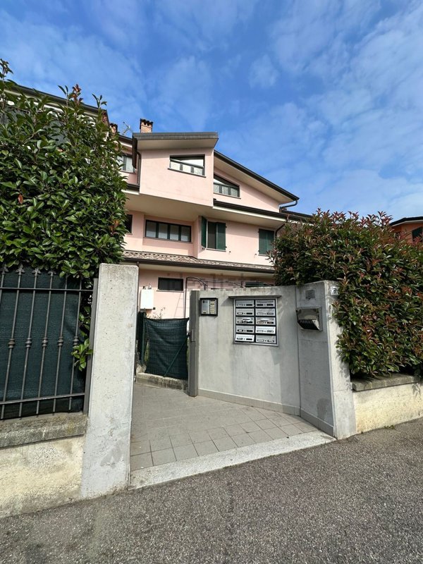 appartamento in vendita a Motta Visconti