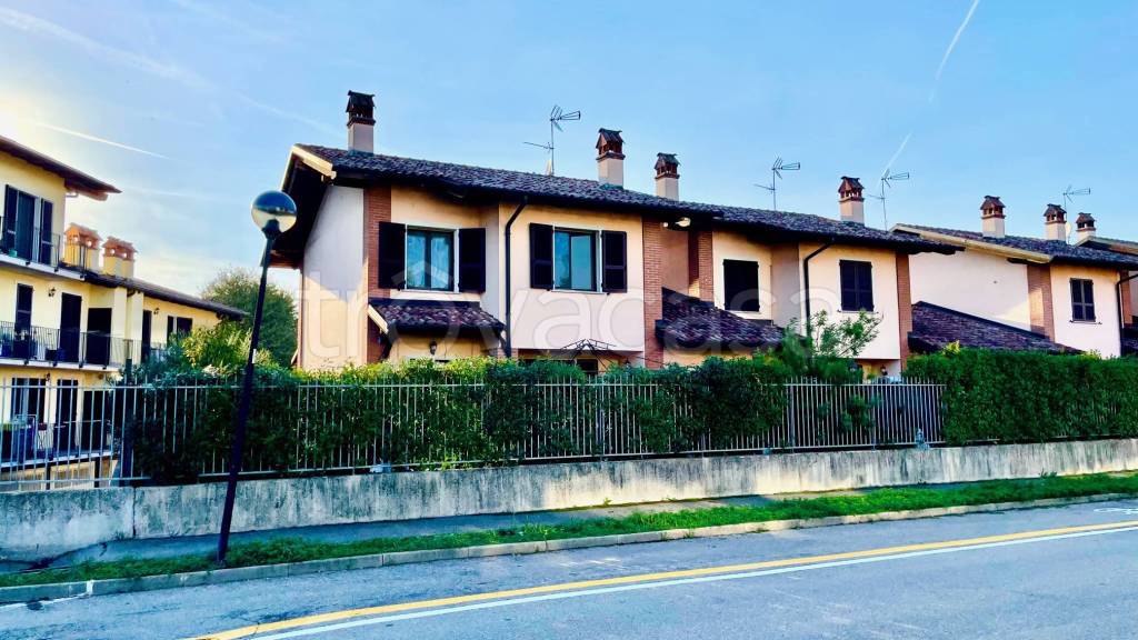 casa indipendente in vendita a Motta Visconti