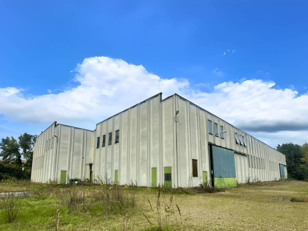 locale commerciale in vendita a Motta Visconti