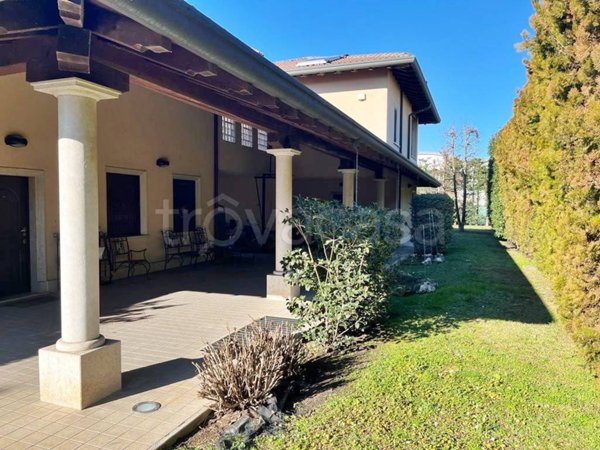 casa indipendente in vendita a Motta Visconti