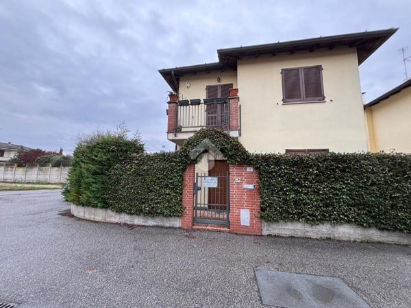 casa indipendente in vendita a Motta Visconti