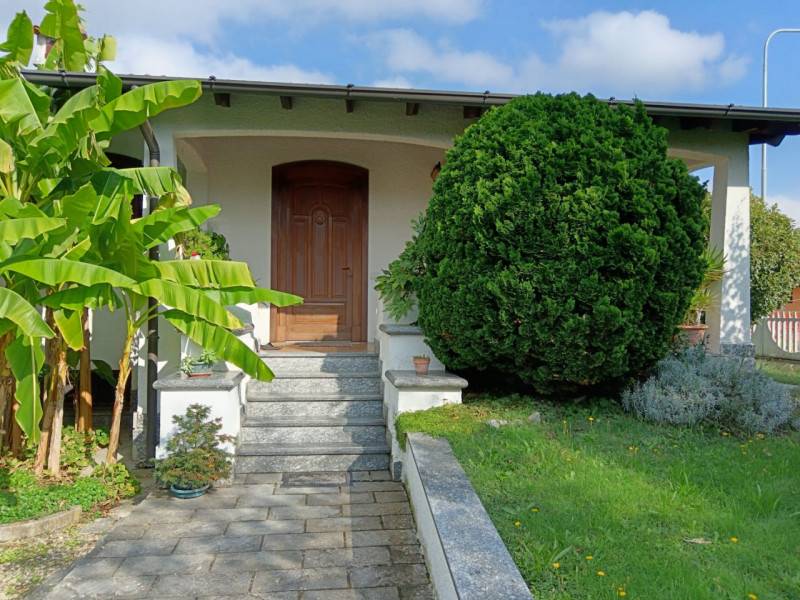 casa indipendente in vendita a Motta Visconti