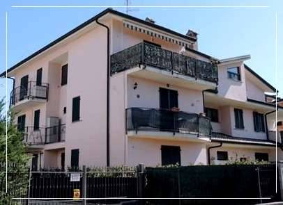 intera palazzina in vendita a Motta Visconti