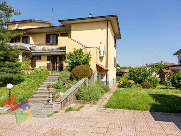 appartamento in vendita a Motta Visconti