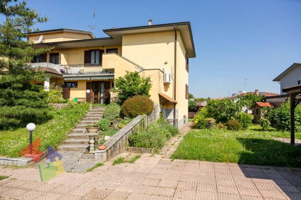 appartamento in vendita a Motta Visconti