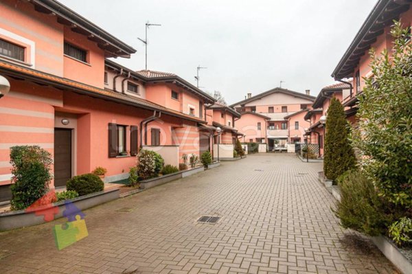 casa indipendente in vendita a Motta Visconti
