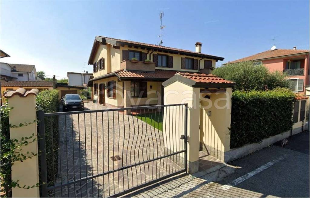 casa indipendente in vendita a Motta Visconti