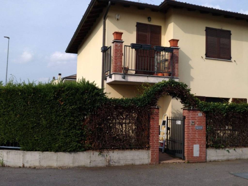 casa indipendente in vendita a Motta Visconti