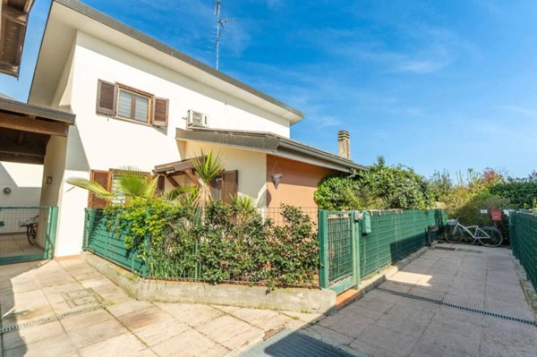 casa indipendente in vendita a Motta Visconti