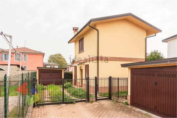 casa indipendente in vendita a Motta Visconti