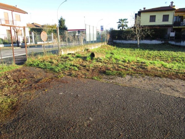 terreno edificabile in vendita a Motta Visconti